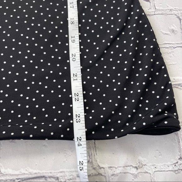 White House Black Market Black appl a Dot Reversible V-neck liquid Jersey top XS - Picture 5 of 6